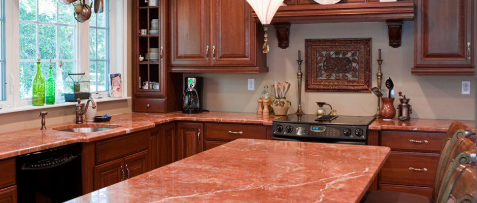 Red Marble Kitchen Countertop Color Ideas: The rich and vibrant shades of red, combined with unique veining patterns, make them a striking and luxurious choice.