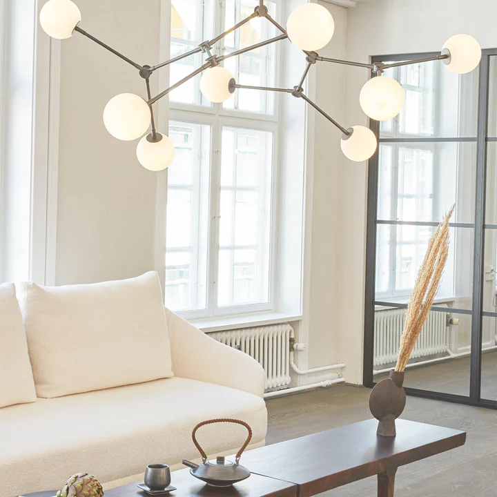 Minimalist Lighting Fixtures: Elevating Simplicity in Scandinavian Interiors